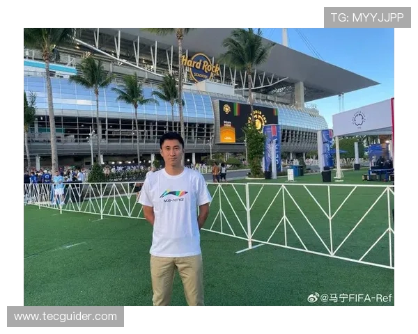 马宁世俱杯晒照执法引热议 硬刚弗拉门戈教练组成焦点(1)